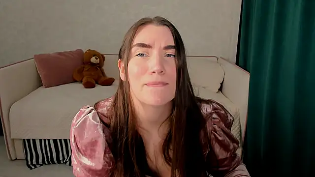 pussyhome2407 online show from February 5, 2025, 6:04 pm