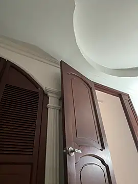 emiss  online show from February 16, 2025, 3:27 pm