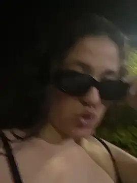 royalgirls x online show from February 18, 2025, 4:26 am