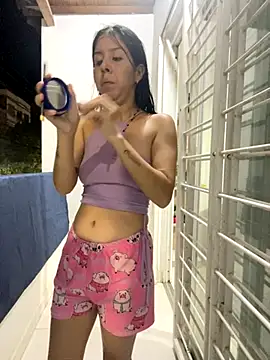 royalgirls x online show from September 20, 2025, 1:06 am