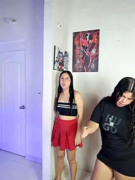 Snapshot of royalgirls_x chatting on February 17, 2026, 1:02 am royalgirls x online show from February 17, 2026, 1:02 am