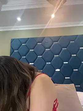 ThaniaJones online show from March 31, 2026, 11:43 am