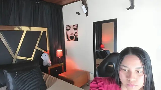 EmiliWilliams online show from November 2, 2025, 9:50 pm