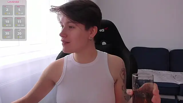 JessieFlower online show from October 29, 2025, 8:27 am