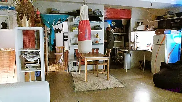 Snapshot of BongChannel chatting on December 31, 2024, 6:46 pm BongChannel online show from December 31, 2024, 6:46 pm