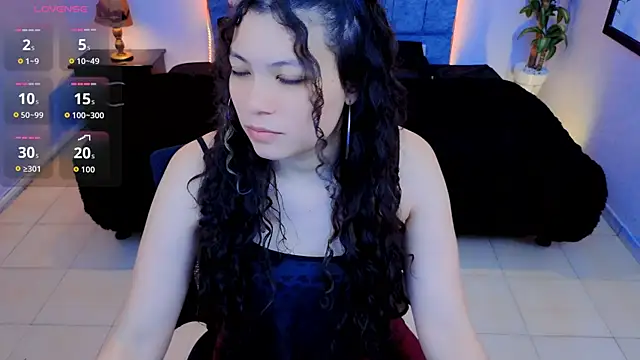 Lana stone  online show from October 26, 2025, 4:29 am