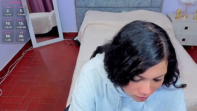 Lana stone  online show from February 11, 2026, 3:11 am