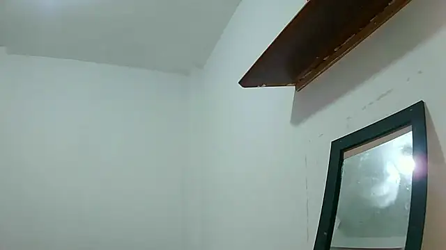 linzeysmith4 online show from December 7, 2024, 9:44 pm