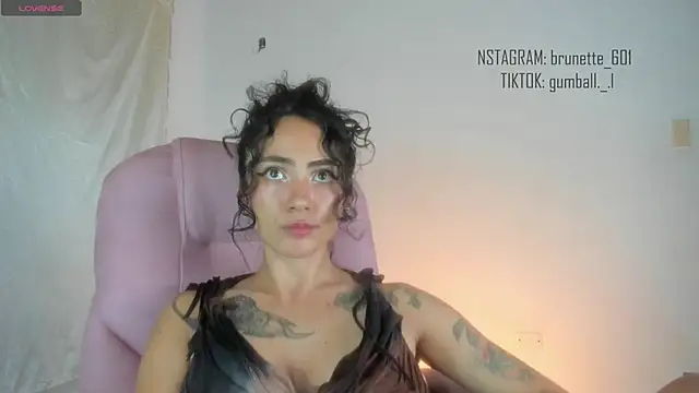 paula brunette online show from November 12, 2025, 12:55 am