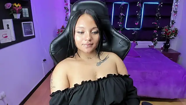 sweelanna   online show from February 7, 2025, 8:44 am