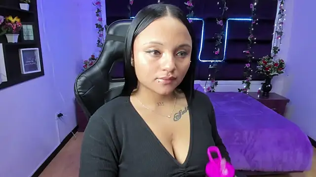 sweelanna   online show from February 12, 2025, 6:29 am