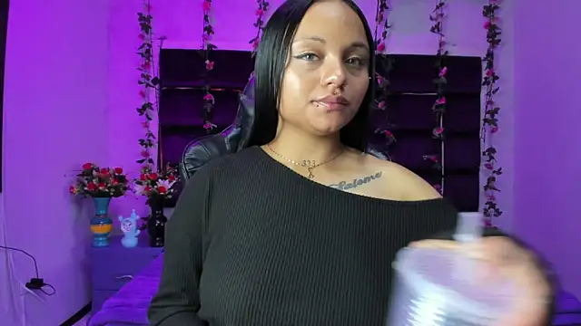 sweelanna   online show from June 9, 2026, 12:22 am