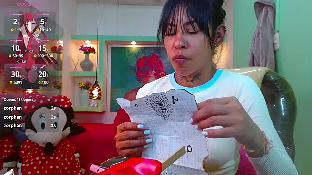 lorenapinto online show from March 13, 2026, 4:08 am