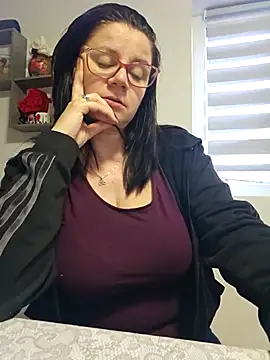 KristenVega online show from March 7, 2025, 8:23 am