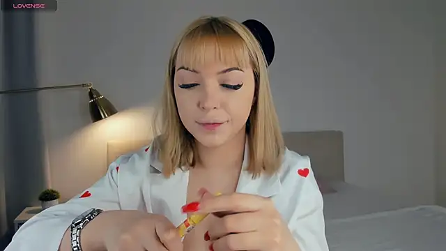 KateDolphin online show from January 17, 2025, 5:41 pm