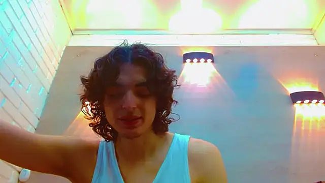 Sr BonnyEthan online show from November 15, 2025, 2:13 pm