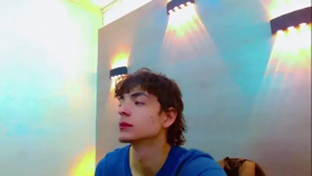 Sr BonnyEthan online show from December 5, 2025, 2:03 pm