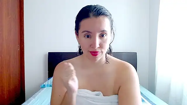 emely sexx20 online show from October 18, 2025, 3:24 pm