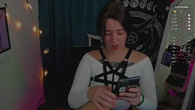 Snapshot of Sam_Mystery chatting on January 3, 2025, 2:08 pm Sam Mystery online show from January 3, 2025, 2:08 pm