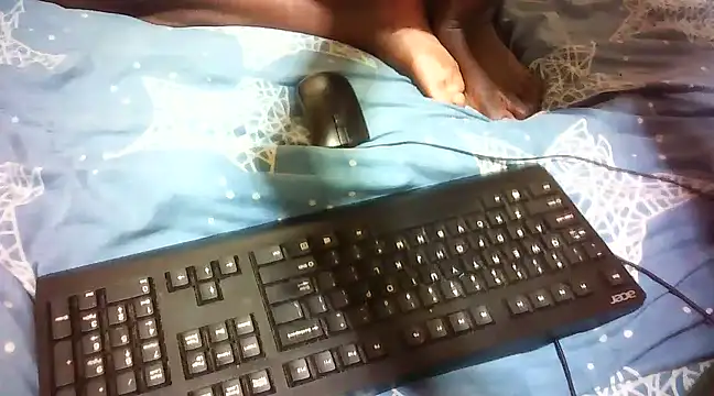 Snapshot of sexy_shaqwira chatting on March 15, 2025, 2:14 am sexy shaqwira online show from March 15, 2025, 2:14 am