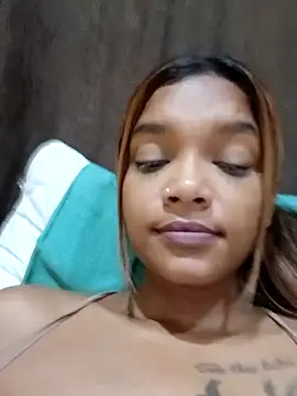 Indianqueen03 online show from February 26, 2025, 4:35 pm