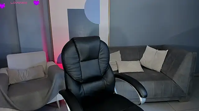 AlessaRomero online show from February 18, 2026, 7:54 pm