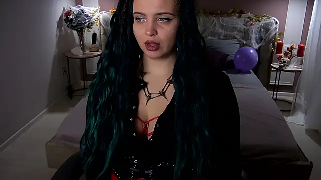 Miss Maya Mils online show from October 28, 2025, 1:09 am