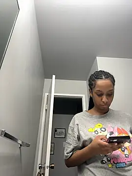 Your Paris online show from February 26, 2025, 2:36 pm