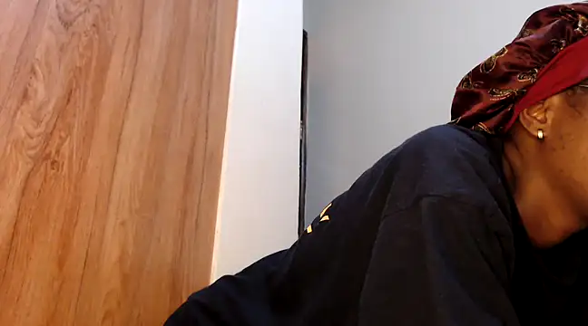 Snapshot of wetpussy_ebony chatting on February 25, 2025, 6:14 am wetpussy ebony online show from February 25, 2025, 6:14 am