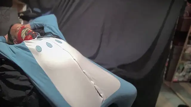 Snapshot of MoreFunSpun chatting on December 31, 2024, 11:20 am MoreFunSpun online show from December 31, 2024, 11:20 am