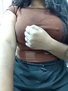 MohiniHott online show from December 1, 2025, 7:13 am