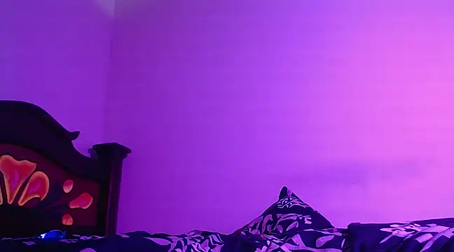 isaaclatino online show from December 28, 2024, 2:43 am