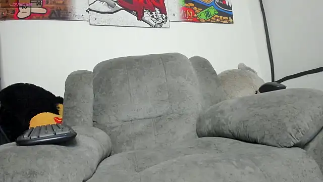 isaaclatino online show from September 23, 2025, 7:00 am