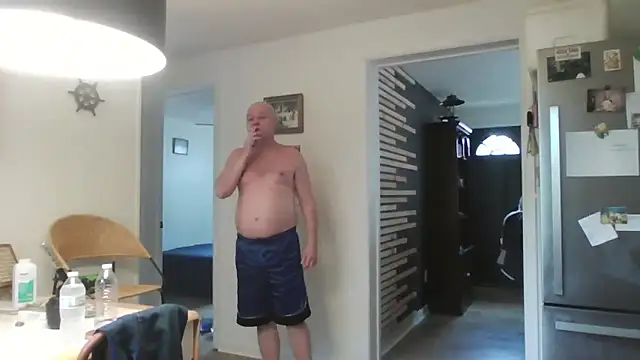 Snapshot of keiferkriss chatting on October 19, 2025, 5:02 pm keiferkriss online show from October 19, 2025, 5:02 pm