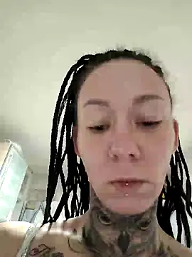 Snapshot of Scherana chatting on December 15, 2024, 4:26 pm Scherana online show from December 15, 2024, 4:26 pm