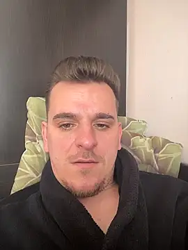 Huge cock22cm online show from March 11, 2026, 10:21 am