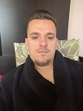 Huge cock22cm online show from May 28, 2026, 6:21 am