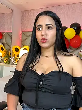 Brenda Garcia online show from September 29, 2025, 7:51 pm