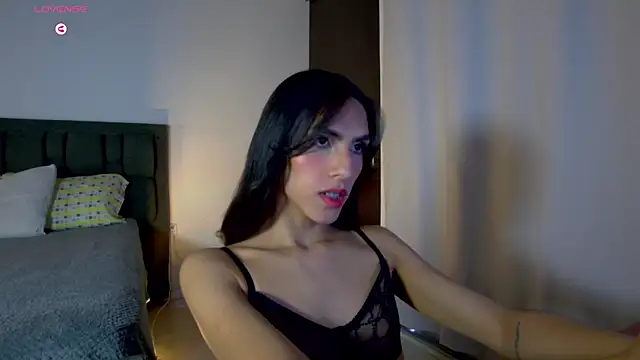 AlanaSofiia online show from June 4, 2026, 7:42 pm