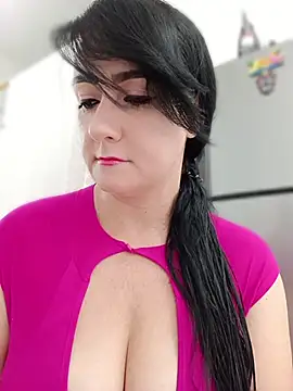 taalia online show from April 5, 2026, 7:11 pm