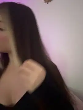 Ashleyjenner  online show from January 9, 2026, 11:17 pm