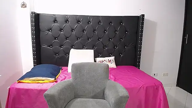 renata salinas 1 online show from March 4, 2026, 9:32 pm