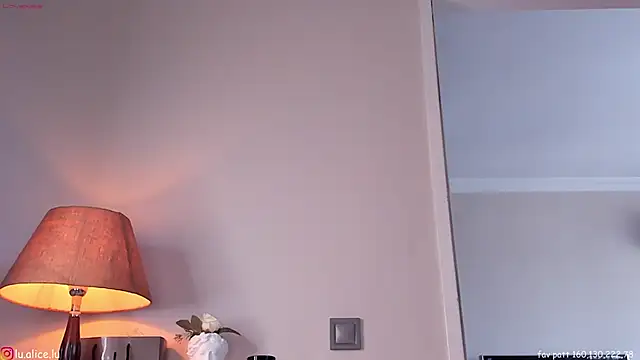 alicelu  online show from January 21, 2025, 7:58 am