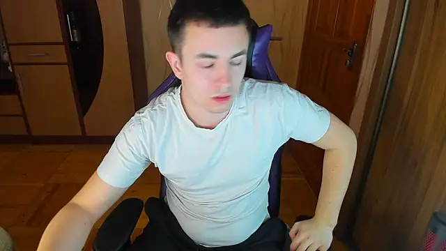 Snapshot of bigmark033 chatting on March 3, 2025, 11:00 am bigmark033 online show from March 3, 2025, 11:00 am