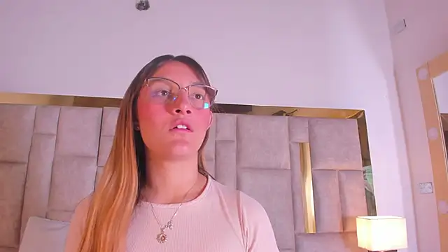 Ruth harvey  online show from September 14, 2025, 4:11 am