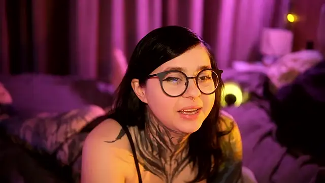 Snapshot of AcidPie chatting on January 14, 2025, 2:19 am AcidPie online show from January 14, 2025, 2:19 am