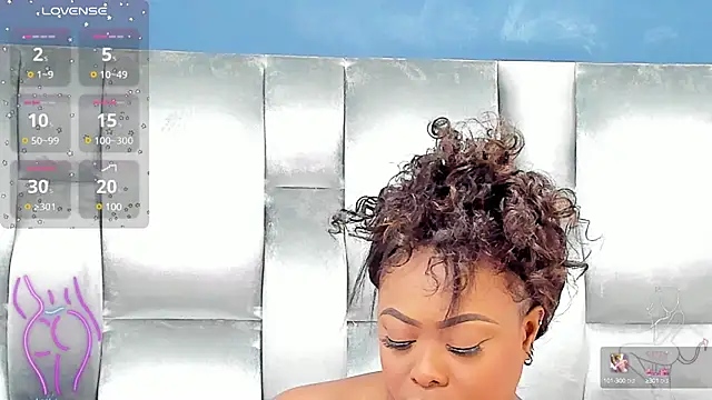 CamilaBenitez online show from January 31, 2025, 11:45 pm