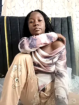 Snapshot of carenic chatting on February 24, 2026, 11:19 am carenic online show from February 24, 2026, 11:19 am