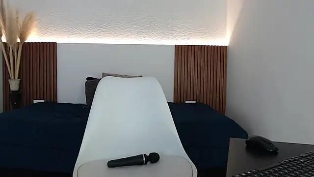 Dakotagloss online show from February 23, 2025, 8:33 pm