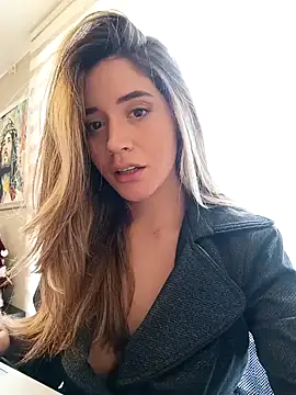 maliciaworld online show from December 11, 2024, 5:59 pm